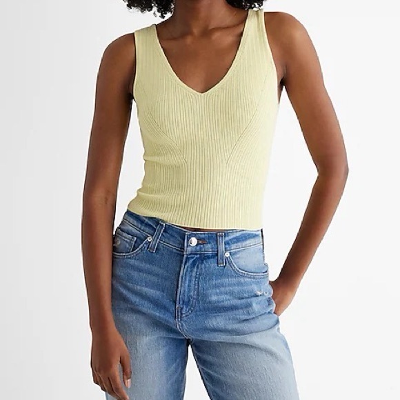 Small NWOT Yellow Express V-Neck Sleeveless Ribbed Sweater Tank Top Casual Cute - Picture 4 of 5